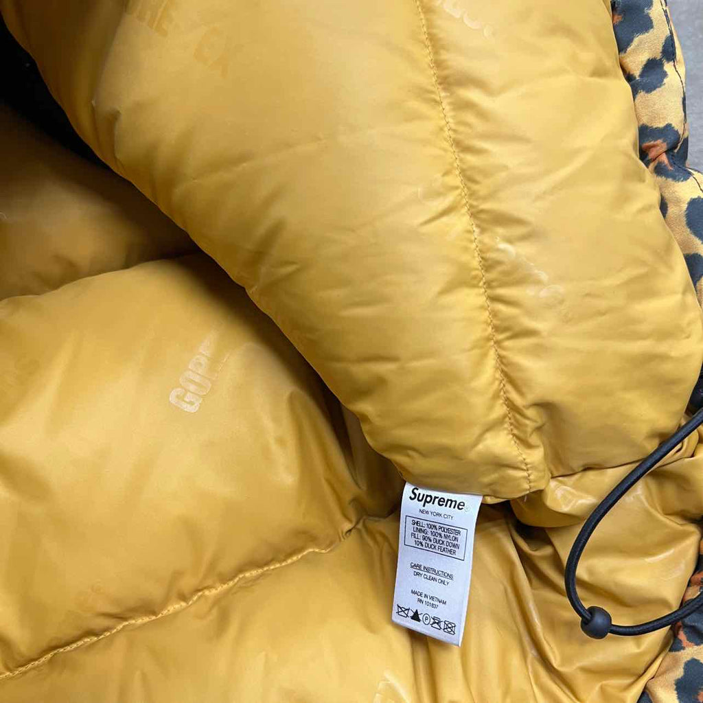 Supreme Parka "GORETEX" Leopard Used Size L