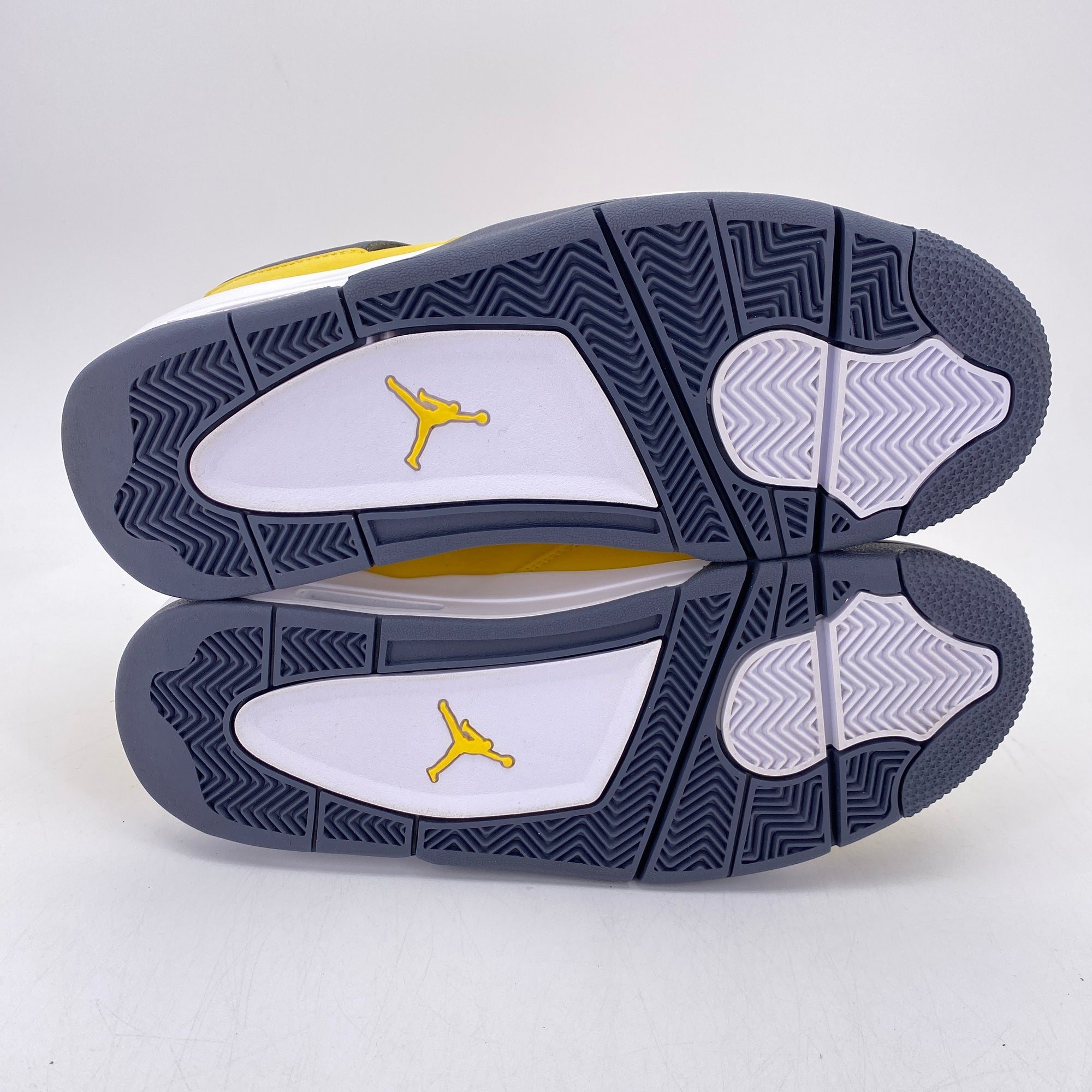 Air Jordan 4 Retro &quot;Lightning&quot; 2021 Used Size 9.5