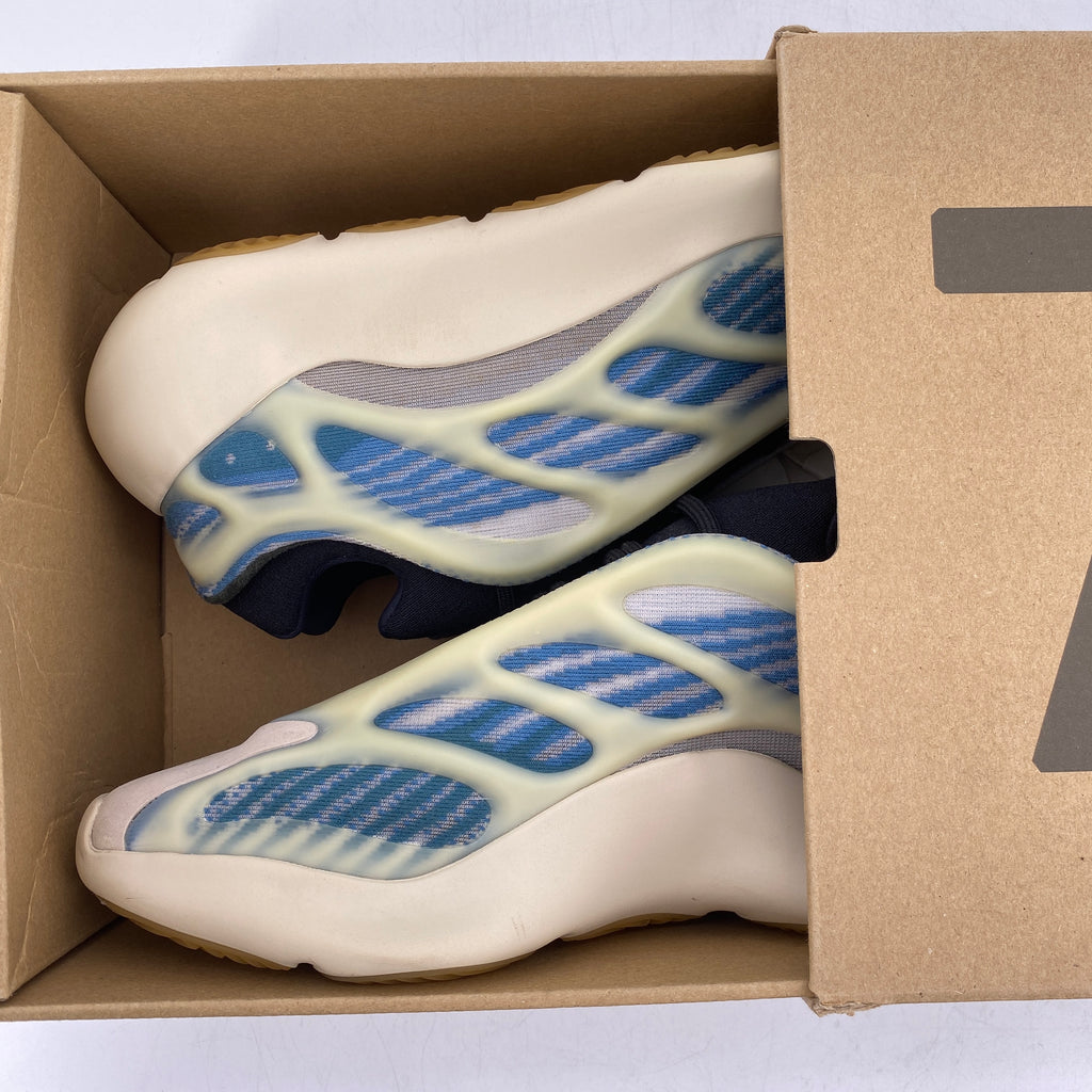 Yeezy 700 v3 "Kyanite" 2021 Used Size 9