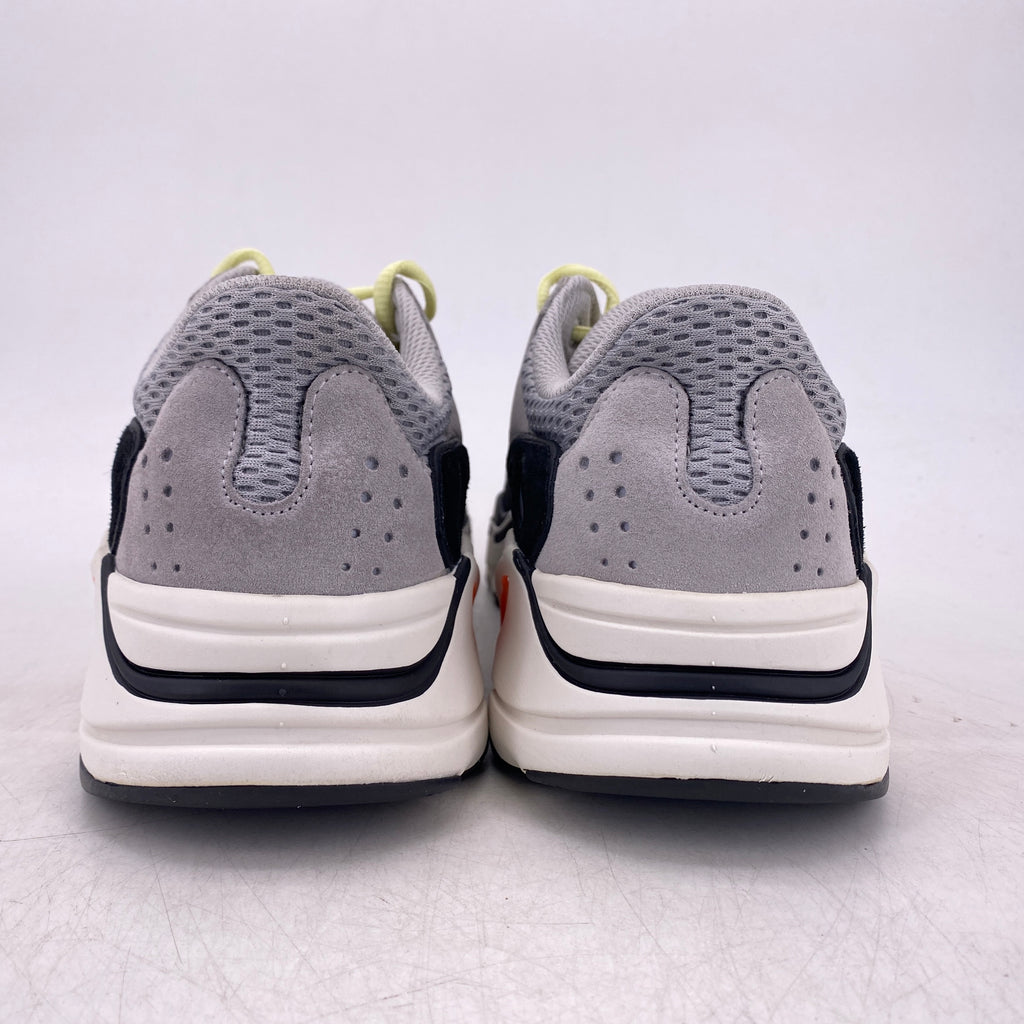 Yeezy 700 "Waverunner" 2023 Used Size 9