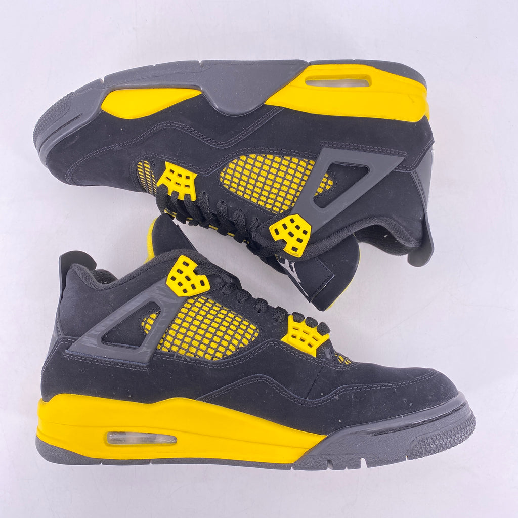 Air Jordan 4 Retro "Thunder" 2023 Used Size 9