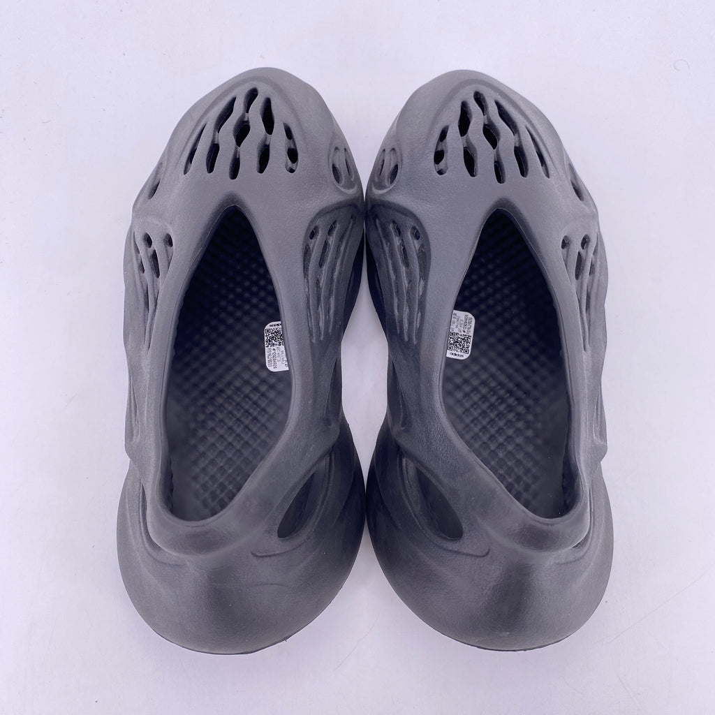 Yeezy Foam RNNR "Onyx" 2024 Used Size 6