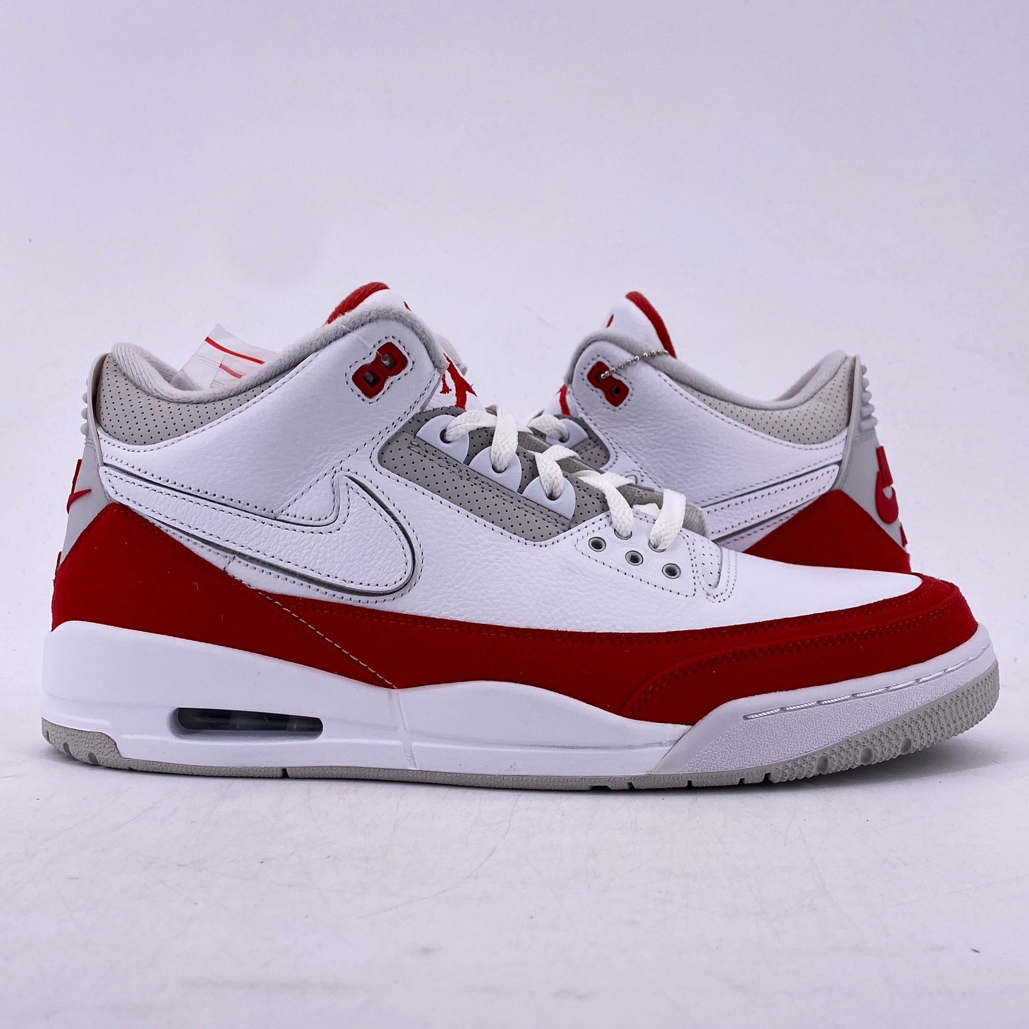 nike braata white 90 inch screen