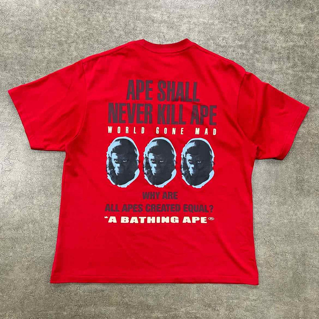 Bape T-Shirt "SLOGAN" Red Used Size L