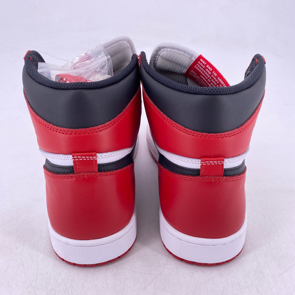 Air Jordan 1 Retro High OG "Chicago" 2015 New Size 13