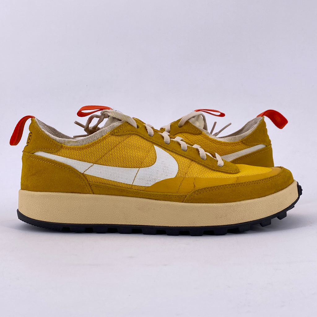 Nike General Purpose Shoe "Dark Sulfur" 2022 Used Size 10.5W