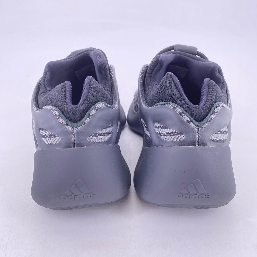 Yeezy 700 v3 "Dark Glow" 2021 Used Size 11.5