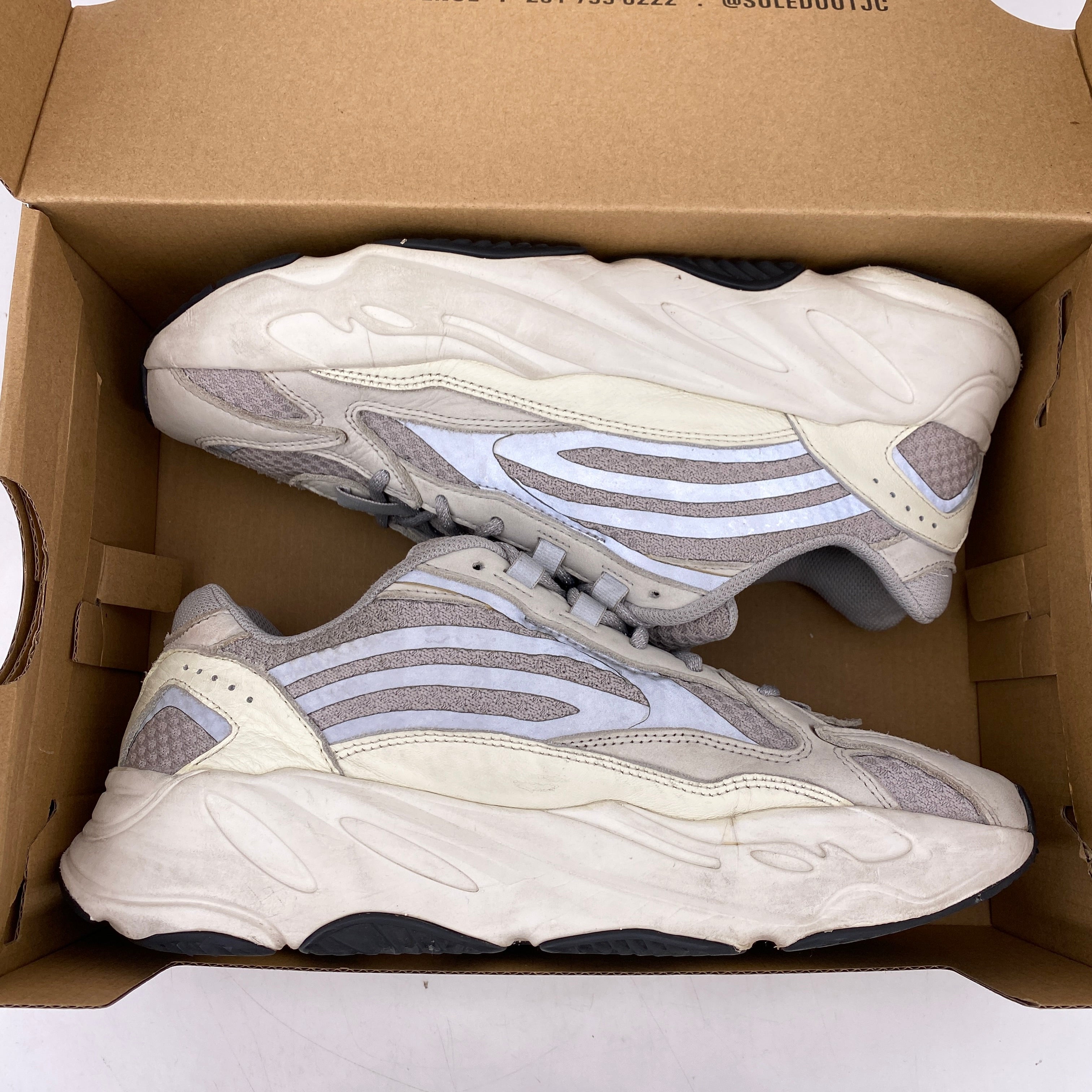 Yeezy 700 v2 &quot;Static&quot; 2018 Used Size 10.5