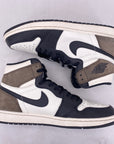 Air Jordan 1 Retro High OG "Mocha" 2020 Used Size 11