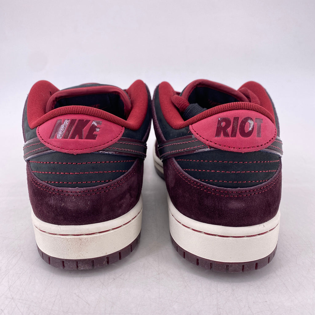 Nike SB Dunk Low "Riot Skateshop" 2025 New Size 9.5