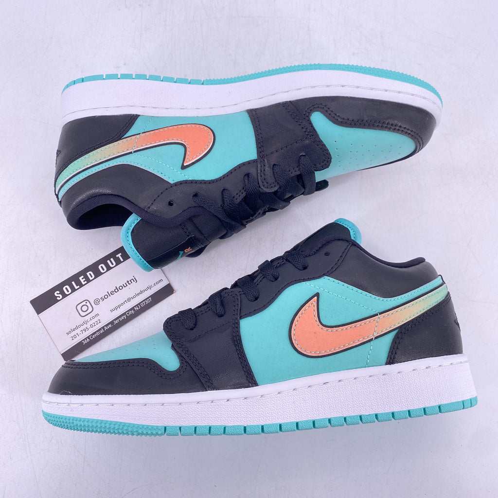 Air Jordan (GS) 1 Low "Tropical Twist" 2021 New Size 5.5Y
