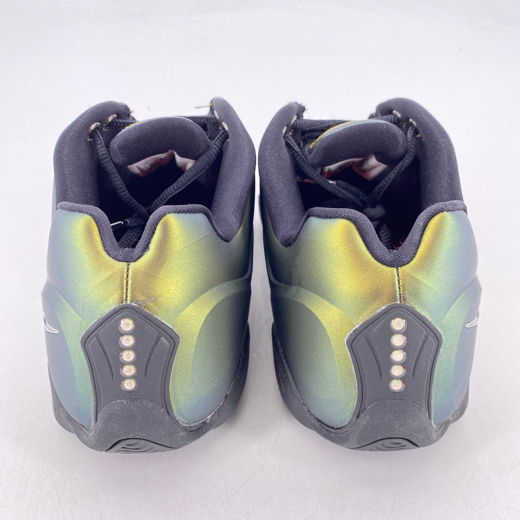 Nike Air Zoom Courtposite SP "Supreme Metallic Gold" 2023 Used Size 10