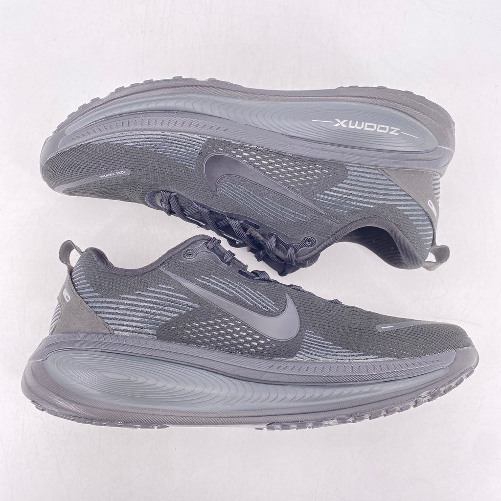 Nike Vomero 18 "Black Smoke Grey" 2025 Used Size 10.5