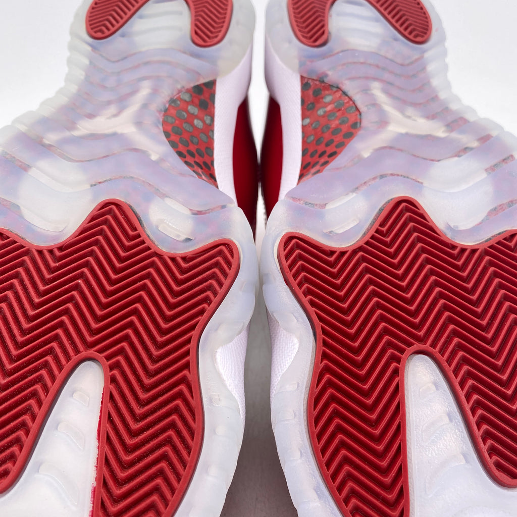 Air Jordan 11 Retro "Cherry" 2022 New Size 9.5
