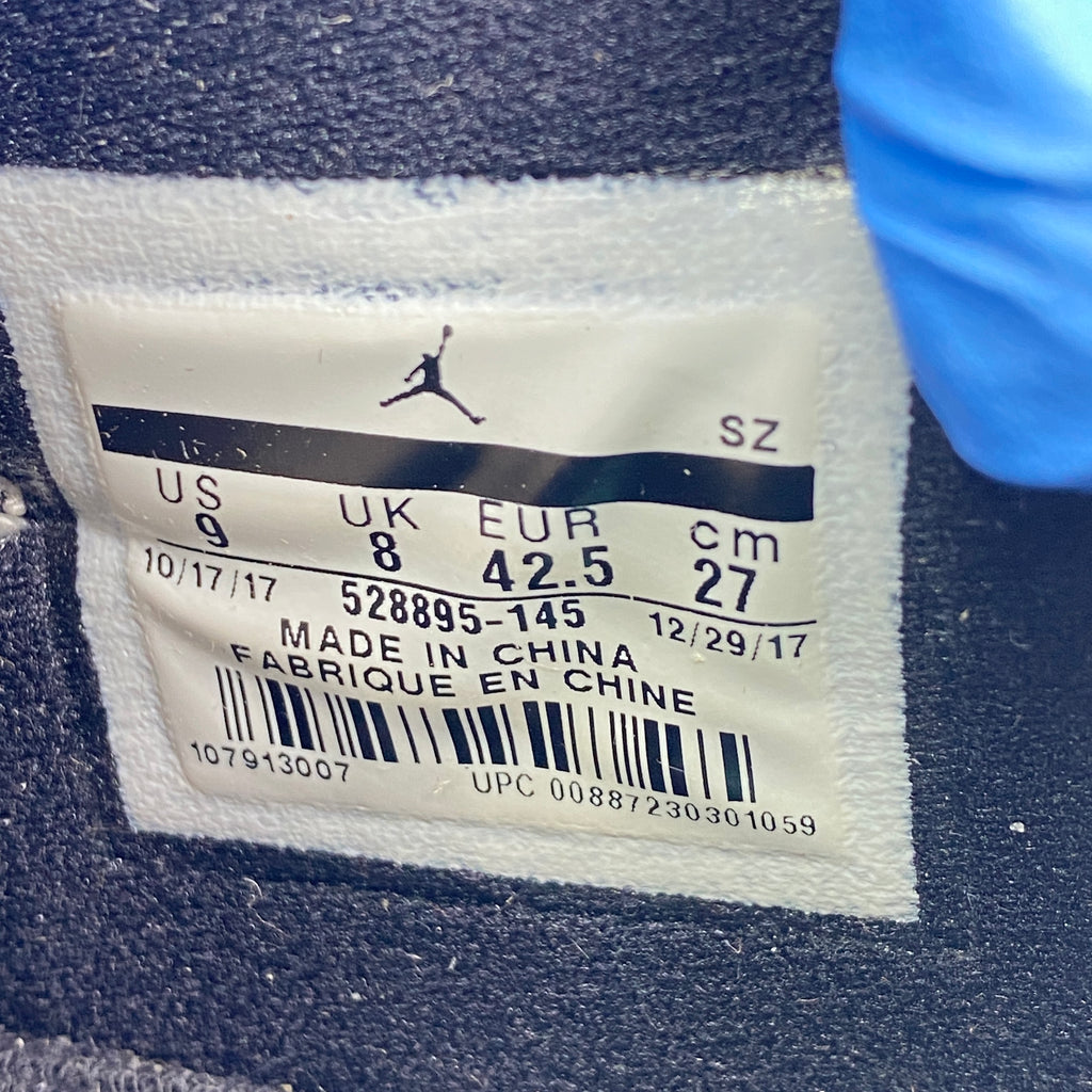 Air Jordan 11 Retro Low "Iridescent" 2018 Used Size 9