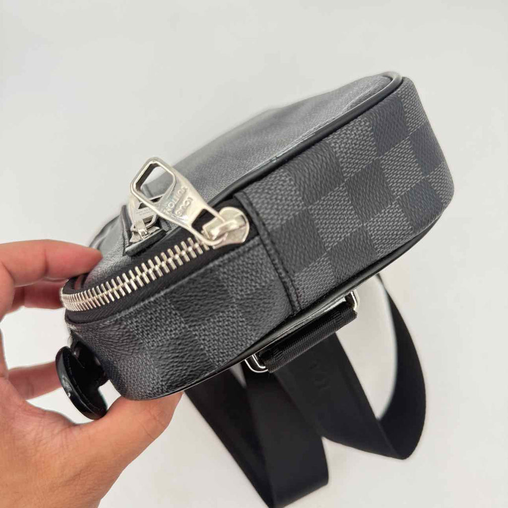 Louis Vuitton Crossbody "AMBLER DAMIER GRAPHITE" Used Black Size OS