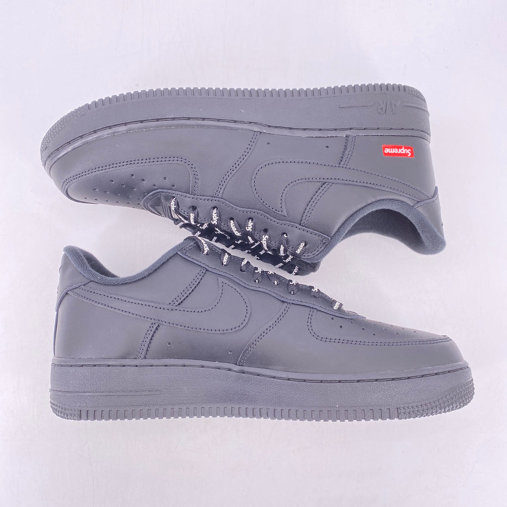 Nike Air Force 1 Low "Supreme Black"  New Size 10