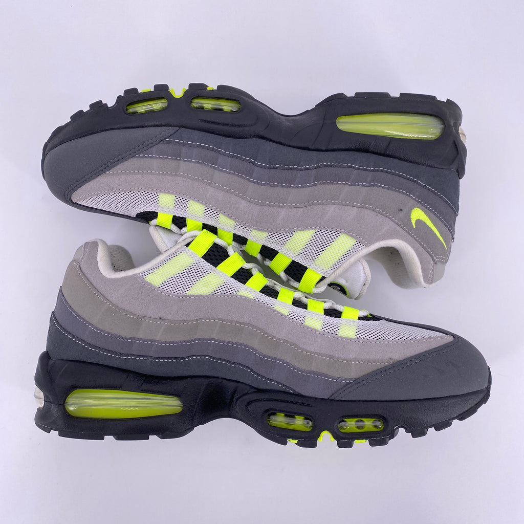 Nike Air Max 95 "Neon" 2025 Used Size 11.5