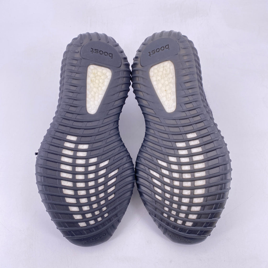 Yeezy 350 v2 "Onyx" 2022 Used Size 7