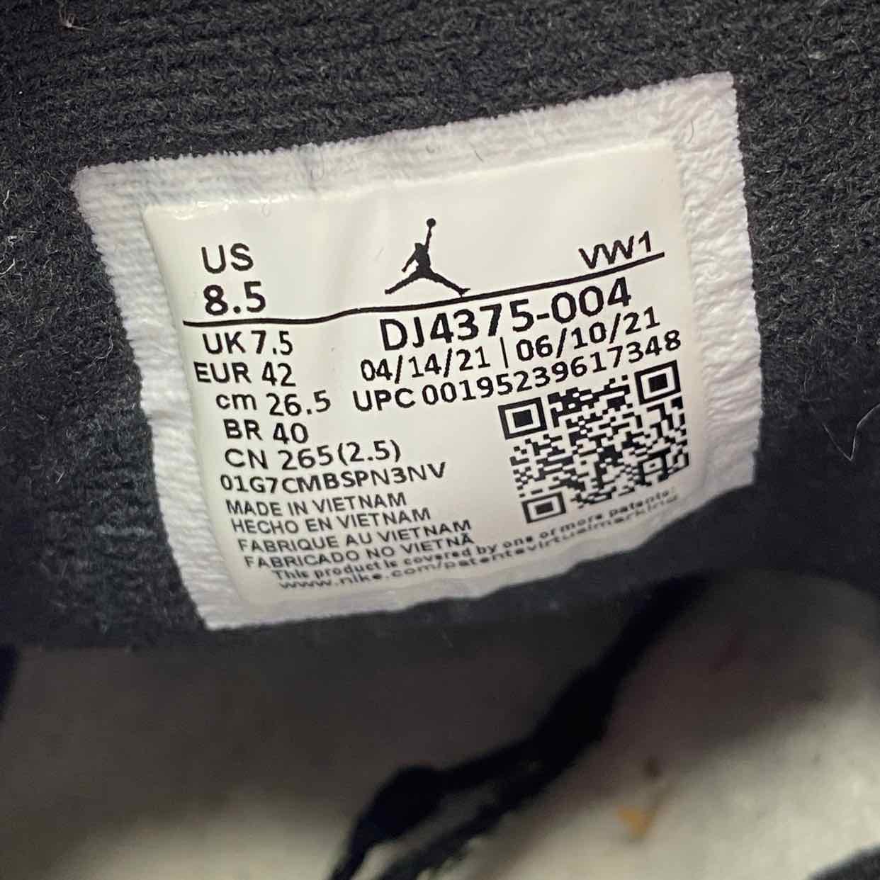 Air Jordan 2 Retro Low &quot;Ow Black&quot; 2021 Used Size 8.5