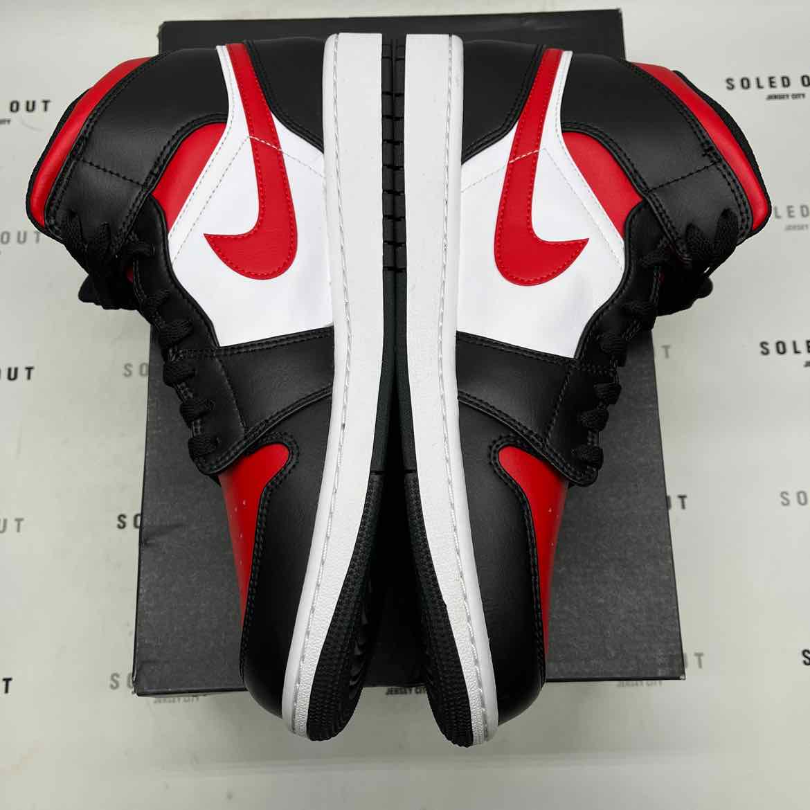 Air Jordan 1 Mid &quot;White Black Red&quot; 2022 New Size 12.5