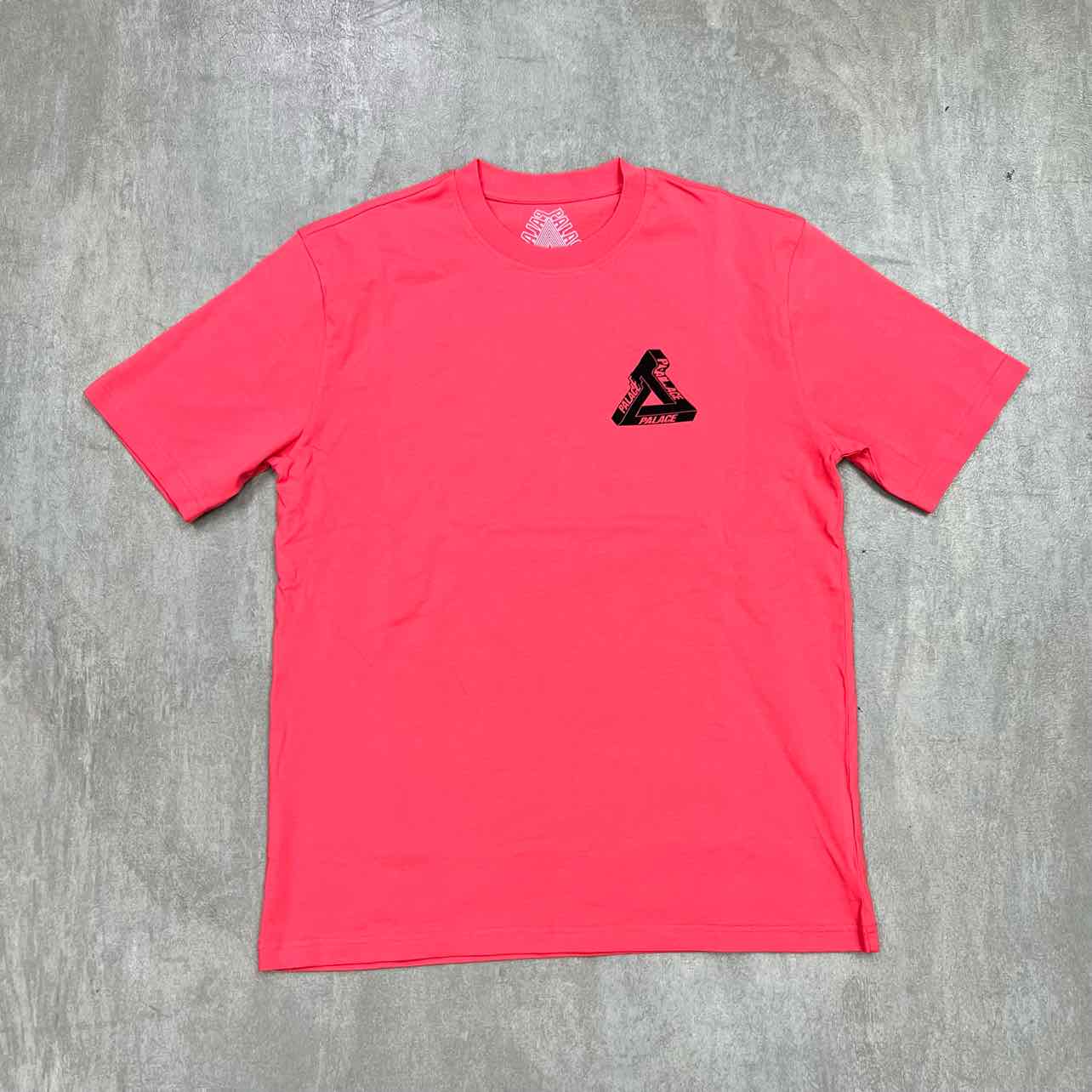Palace T-Shirt "TRI WOBBLE" Light Red New Size L