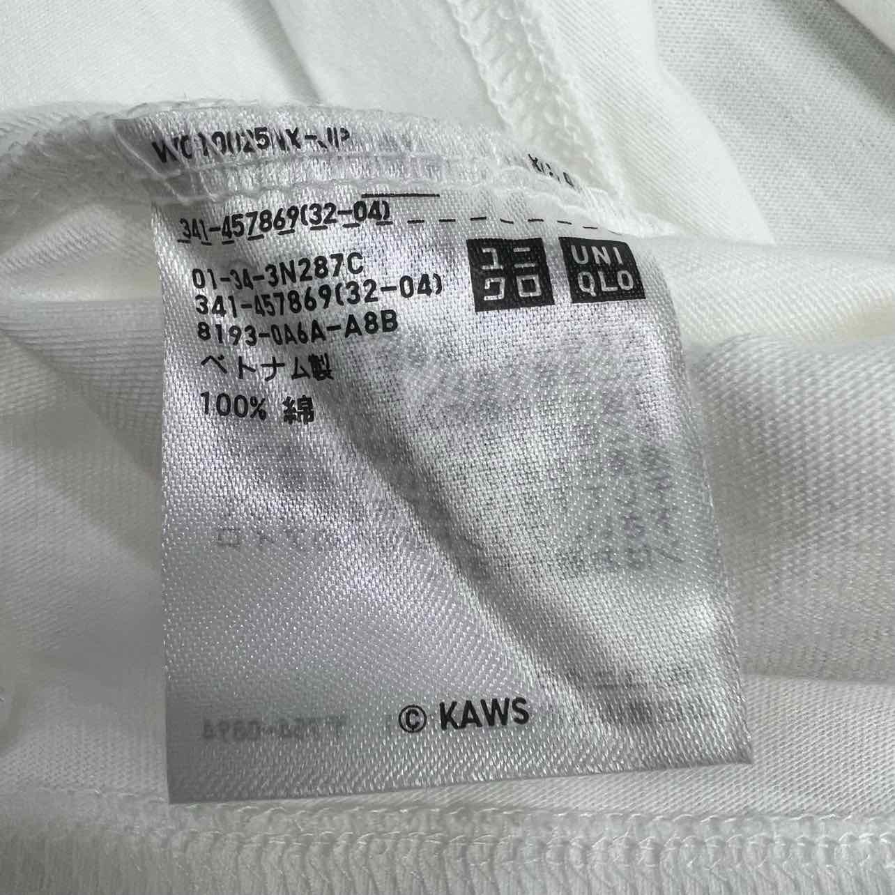 Uniqlo T-Shirt "KAWS PEACE FOR ALL" White New Size L