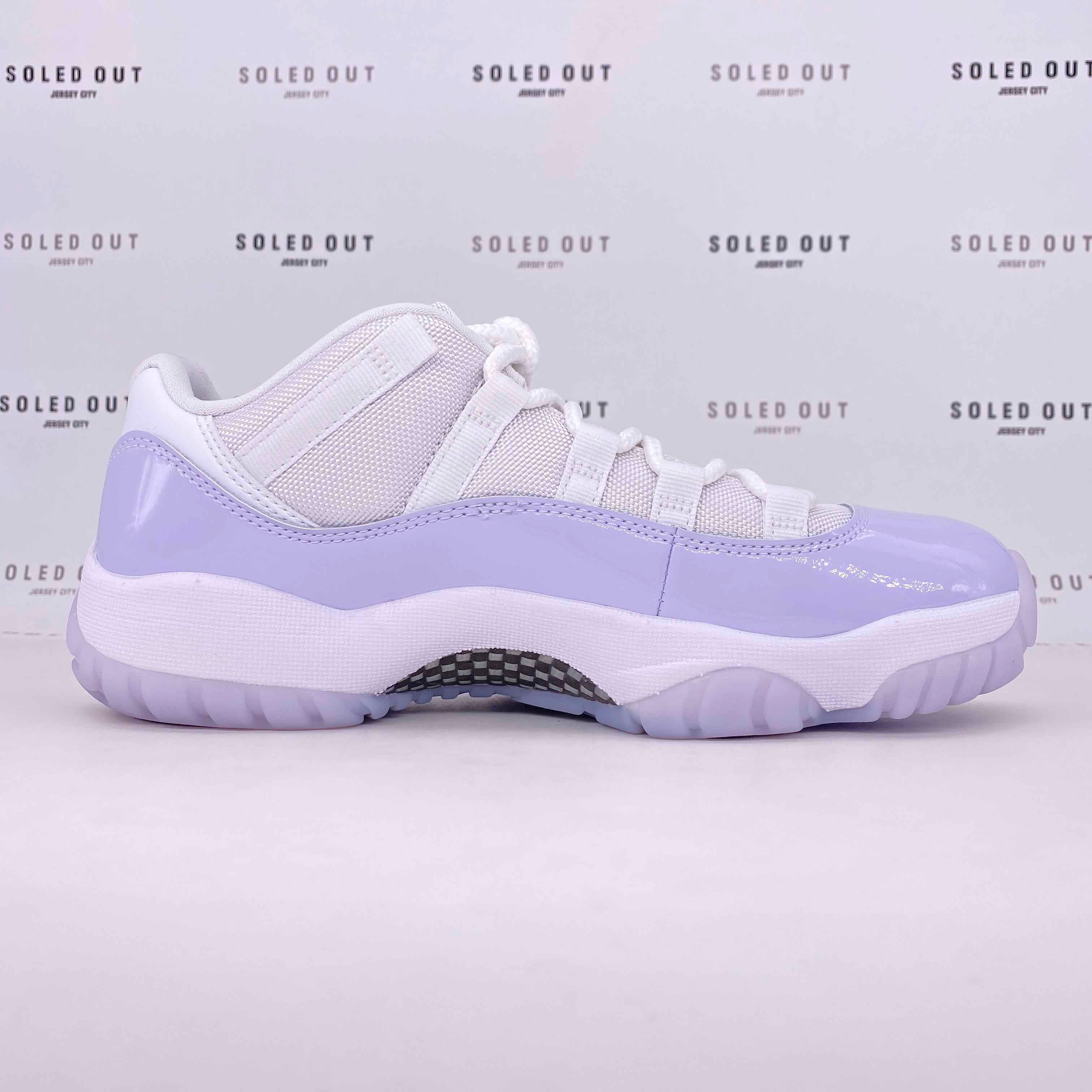 Air Jordan (W) 11 Retro Low &quot;Pure Violet&quot; 2022 New Size 5.5W