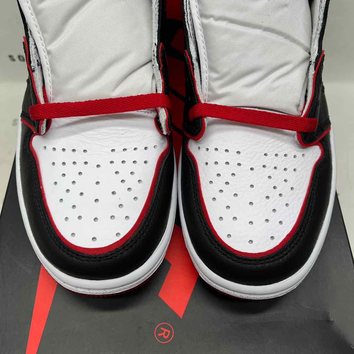 Air Jordan 1 Retro High OG &quot;Bloodline&quot; 2019 New Size 8.5