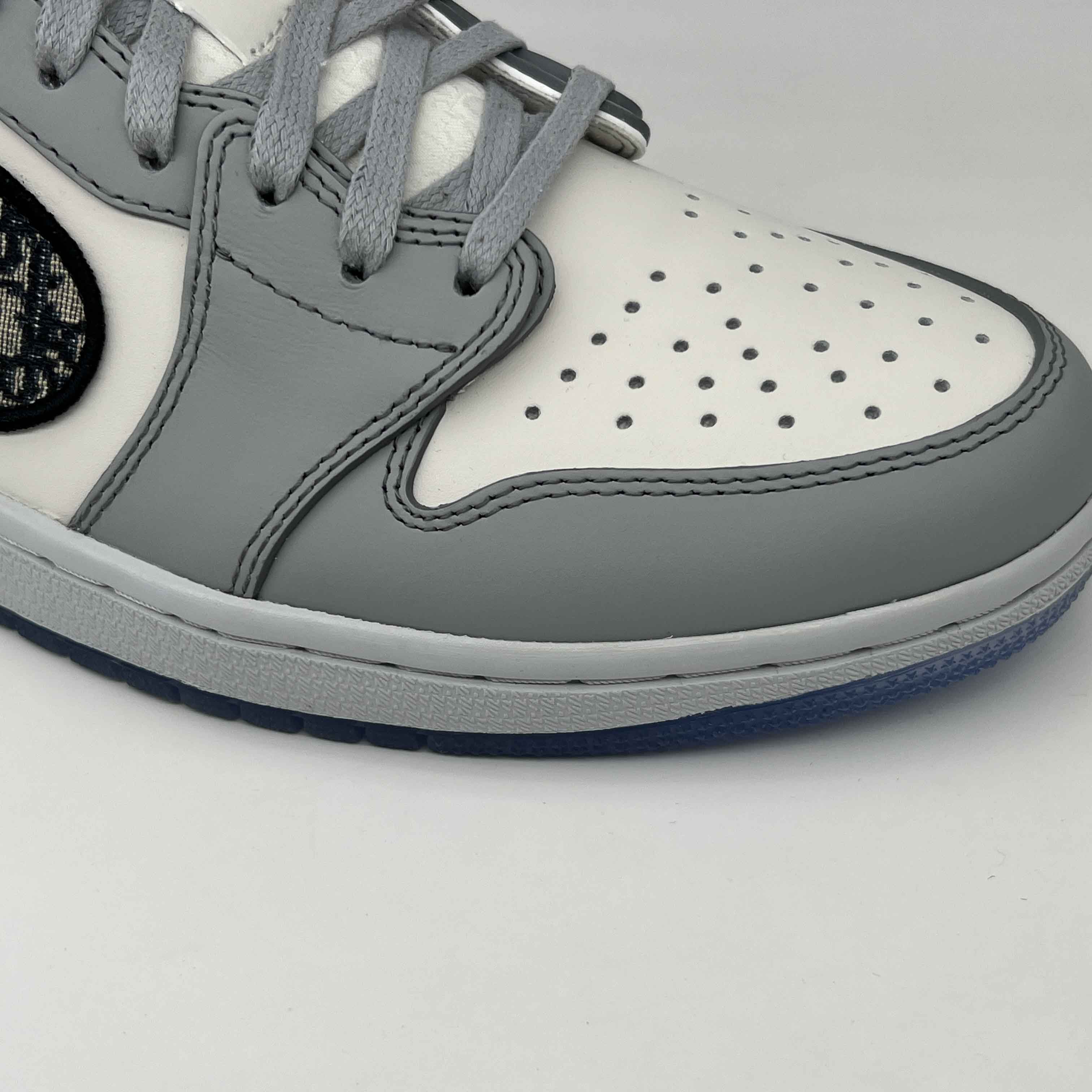 Air Jordan 1 Retro Low &quot;Dior&quot; 2020 New Size 42.5