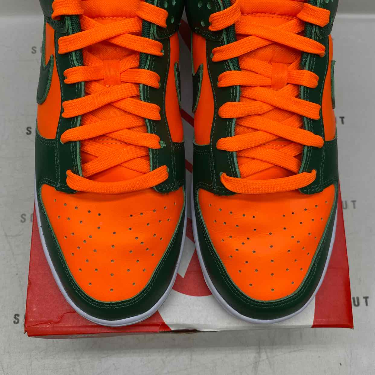 Nike Dunk Low &quot;Miami Hurricanes&quot; 2022 Used Size 10.5
