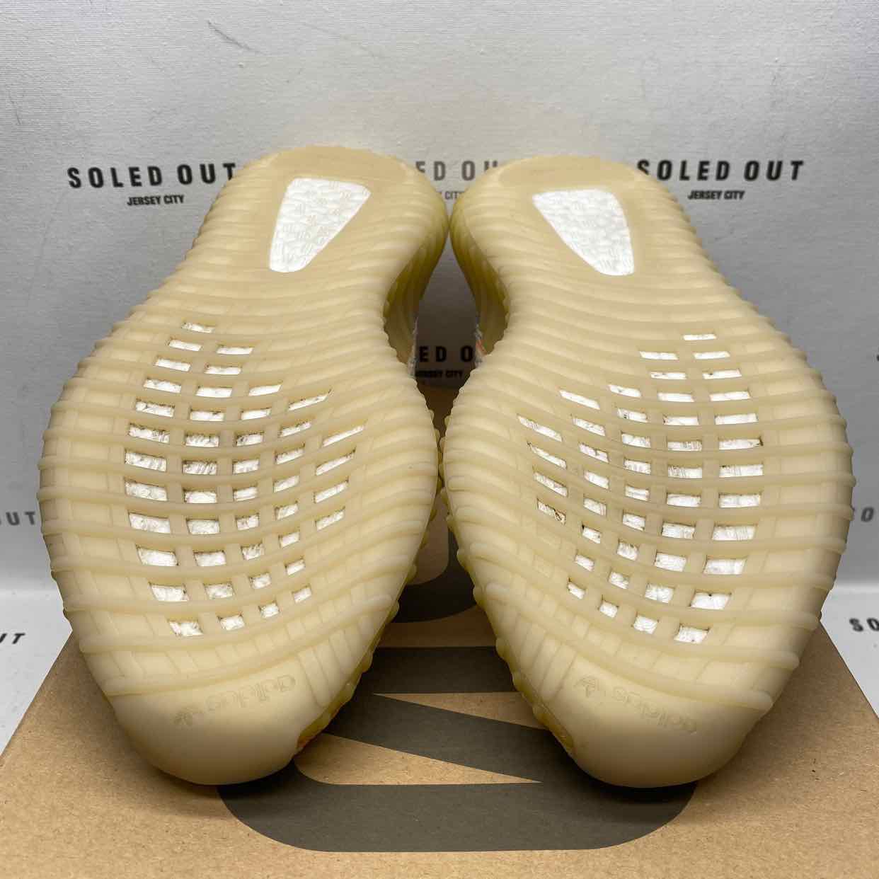 Yeezy 350 v2 &quot;Mx Oat&quot; 2021 Used Size 9