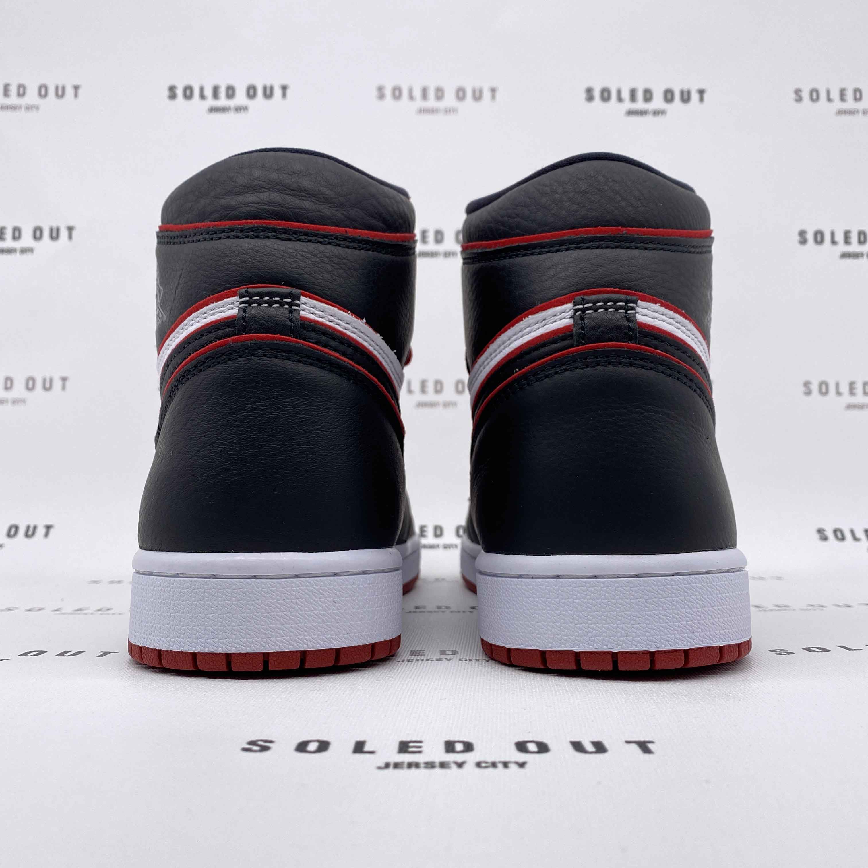 Air Jordan 1 Retro &quot;Bloodline&quot; 2019 New Size 10