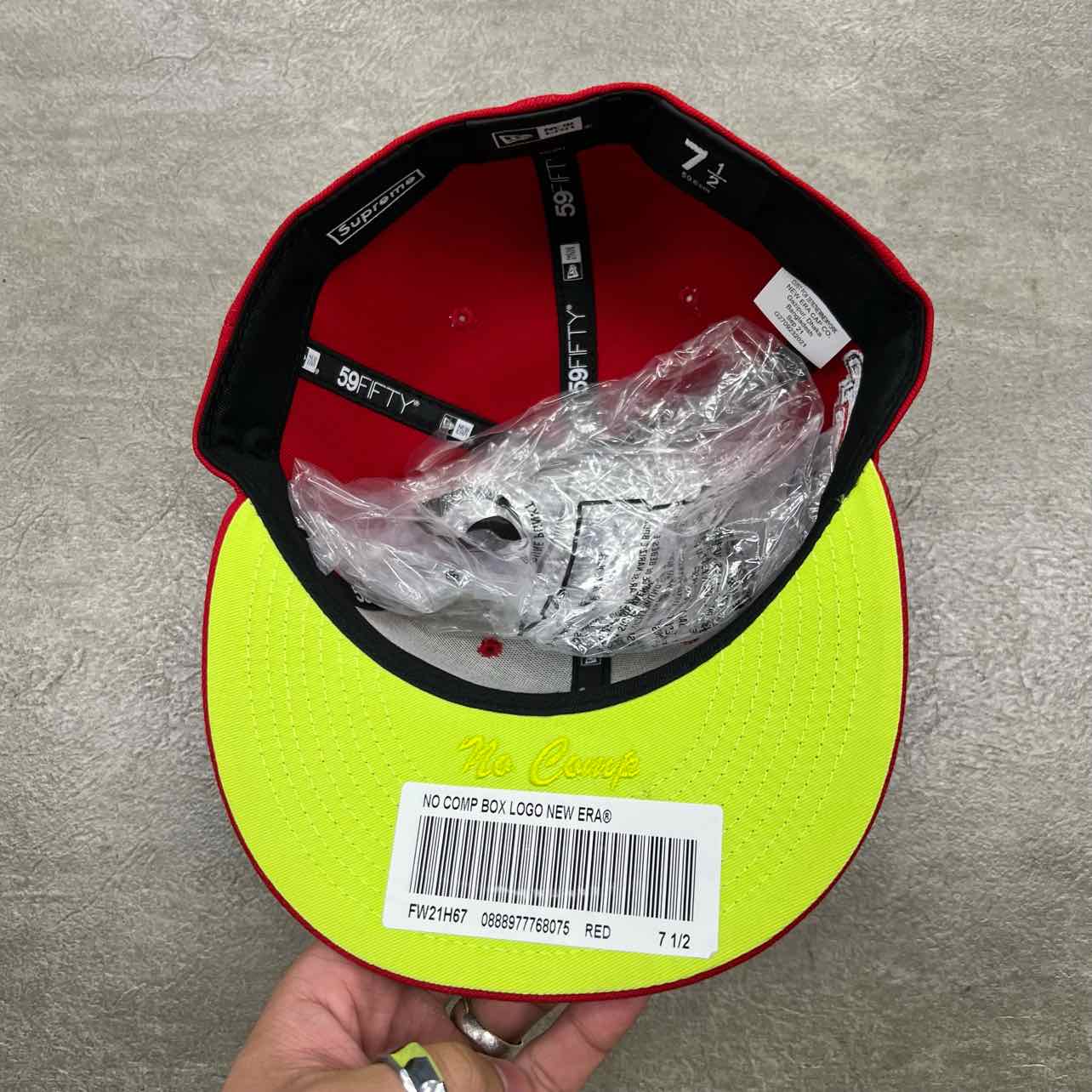 Supreme Fitted Hat &quot;NEW ERA&quot; New Red Size 7 1/2
